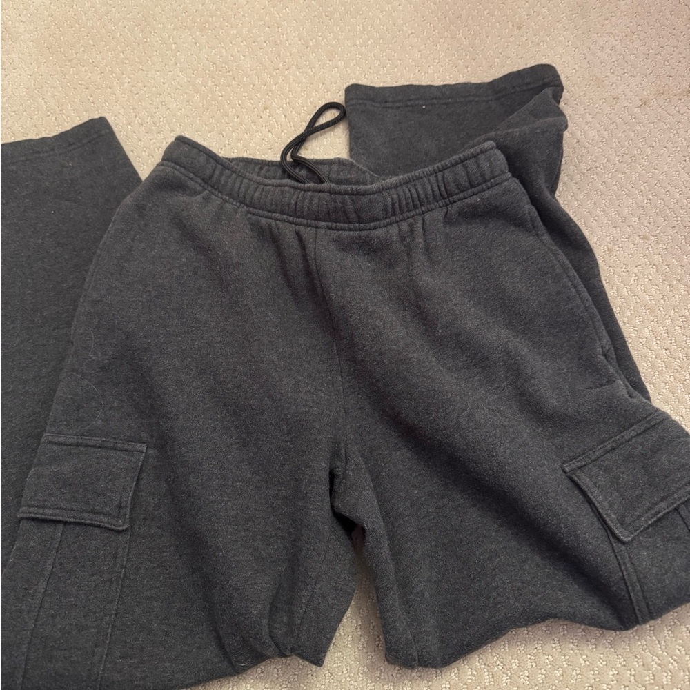 Aritizia TNA Gray Cargo Sweatpants